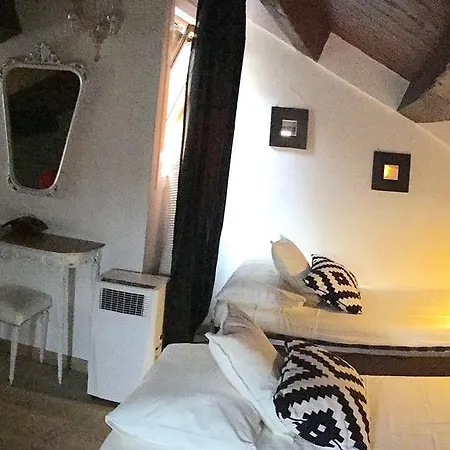 Casa Calle Frezzeria *