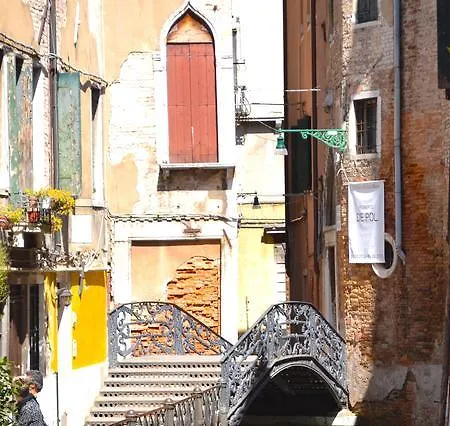Casa Calle Frezzeria Venise